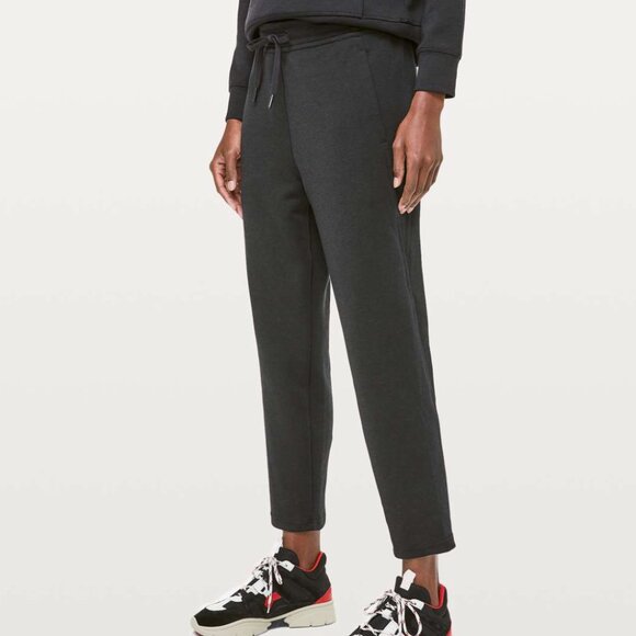 Lululemon Jogger Sweatpants city sleek 24.5" womens Black (size 4) athleisure - Picture 1 of 10